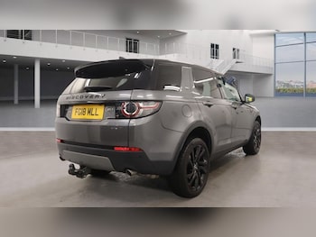Used Land Rover Discovery Sport 2018 for sale - 76546953: Photo