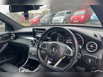 Used Mercedes-Benz GLC 2018 for sale - 76590941: Photo