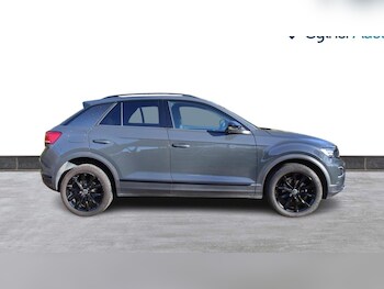 Used Volkswagen T-Roc 2021 for sale - 77009623: Photo