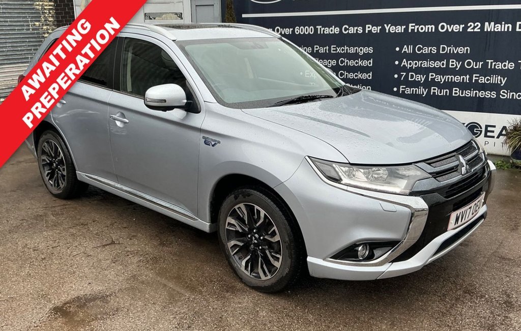 Used Mitsubishi Outlander 2017 for sale - 76632604: Photo 1