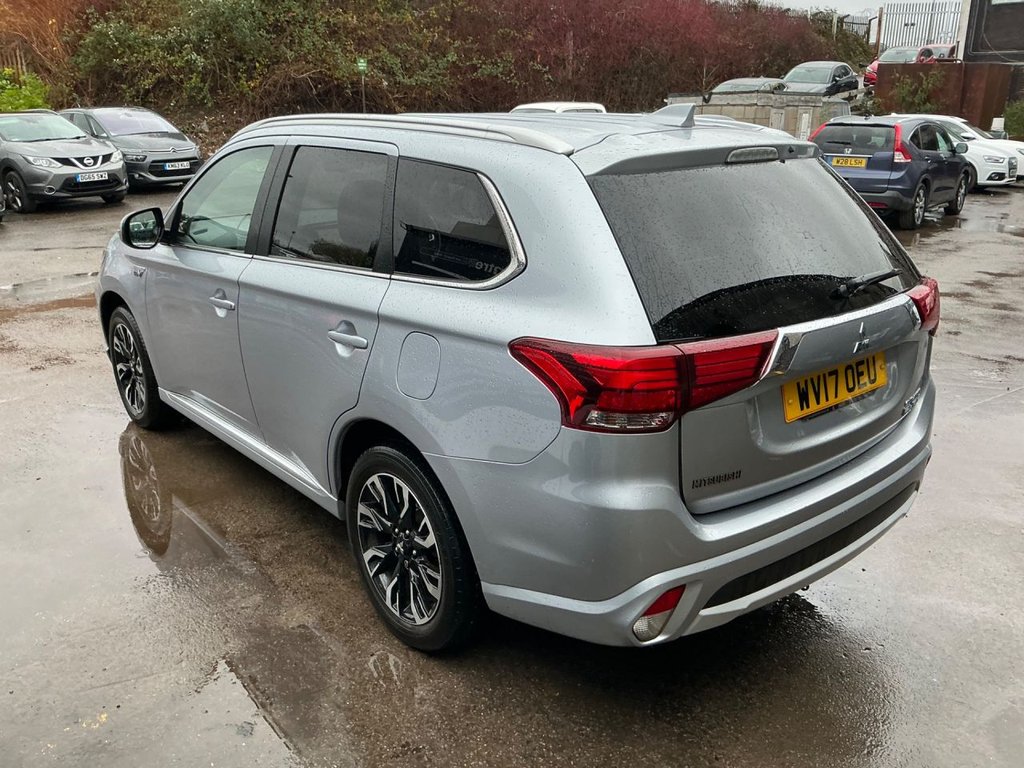 Used Mitsubishi Outlander 2017 for sale - 76632604: Photo 3