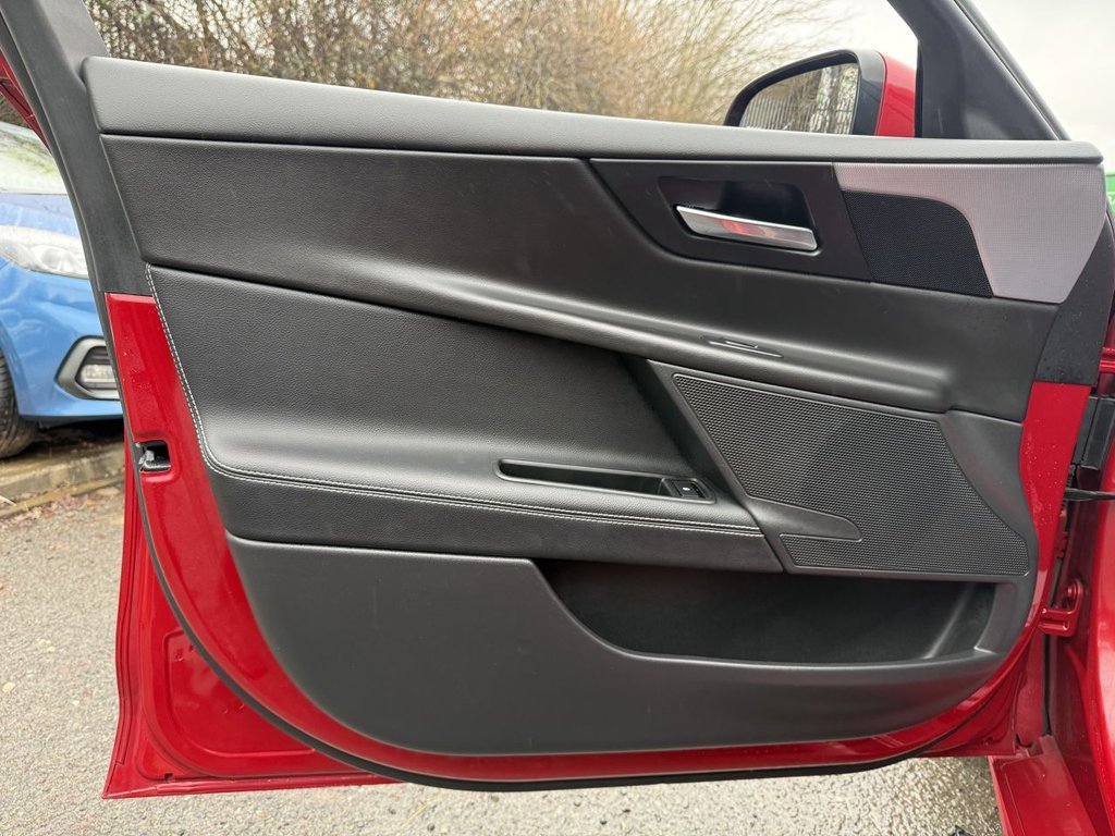 Used Jaguar XE 2017 for sale - 77990722: Photo 18