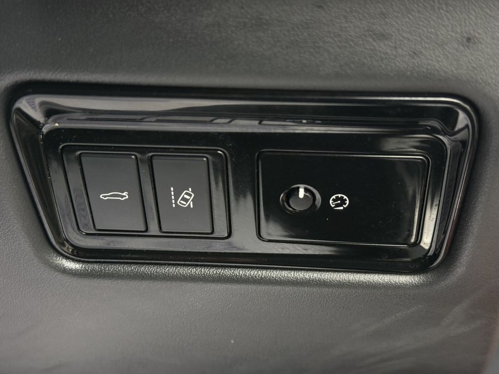 Used Jaguar XE 2017 for sale - 77990722: Photo 29