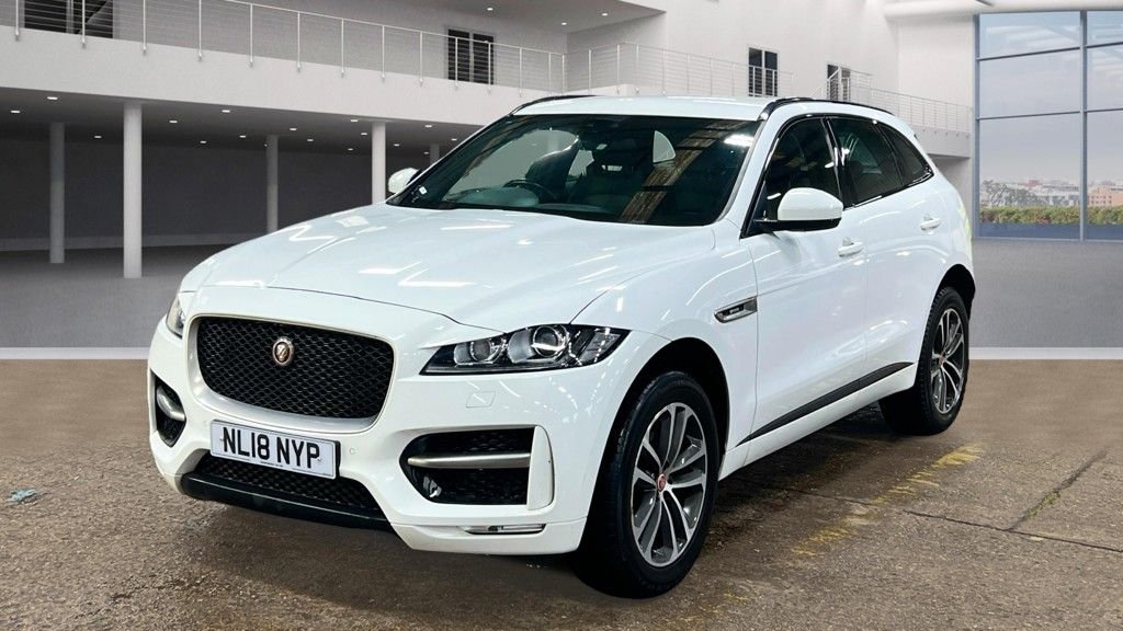 Used Jaguar F-Pace 2018 for sale - 76582633: Photo 2