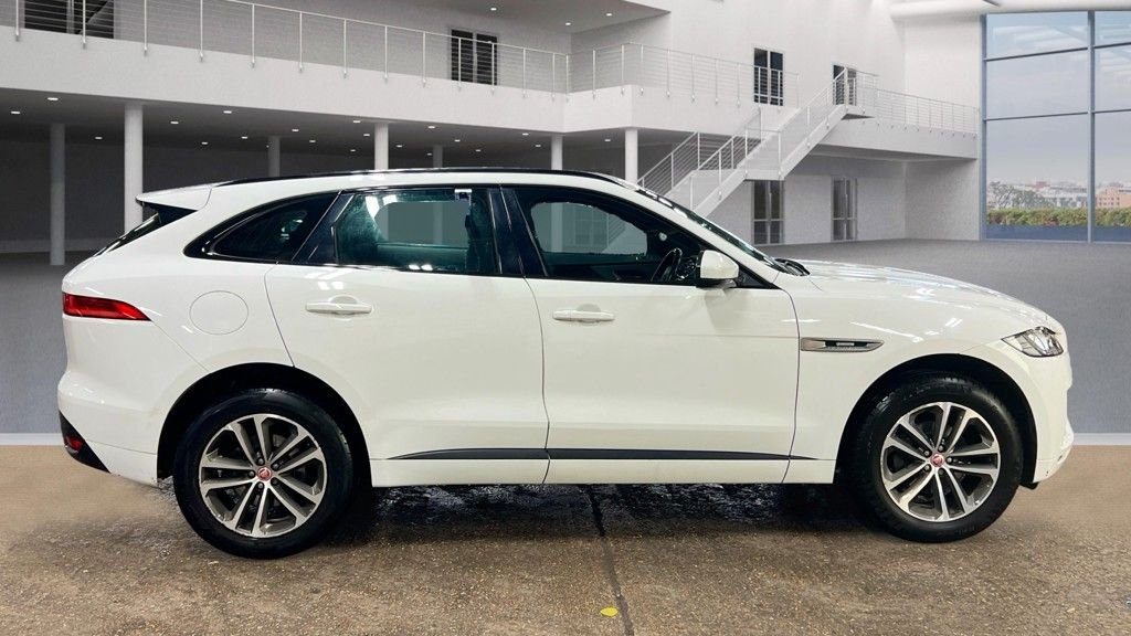 Used Jaguar F-Pace 2018 for sale - 76582633: Photo 5