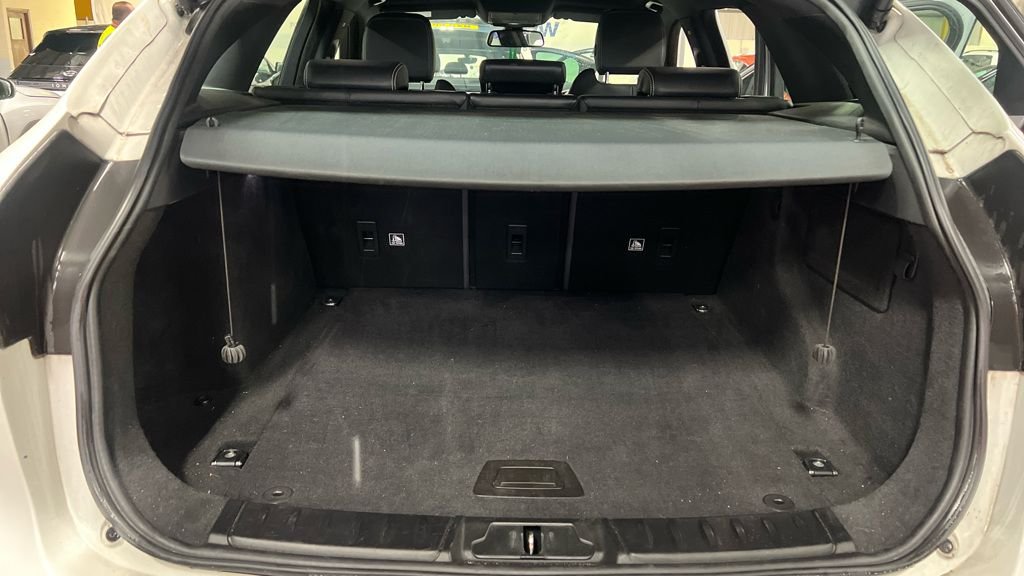 Used Jaguar F-Pace 2018 for sale - 76582633: Photo 7