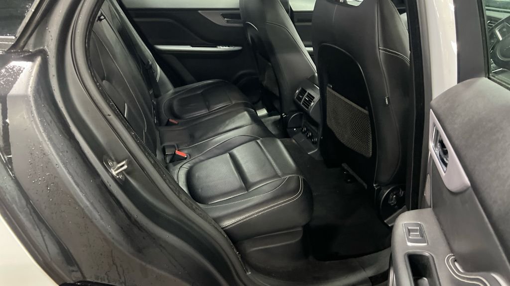 Used Jaguar F-Pace 2018 for sale - 76582633: Photo 8