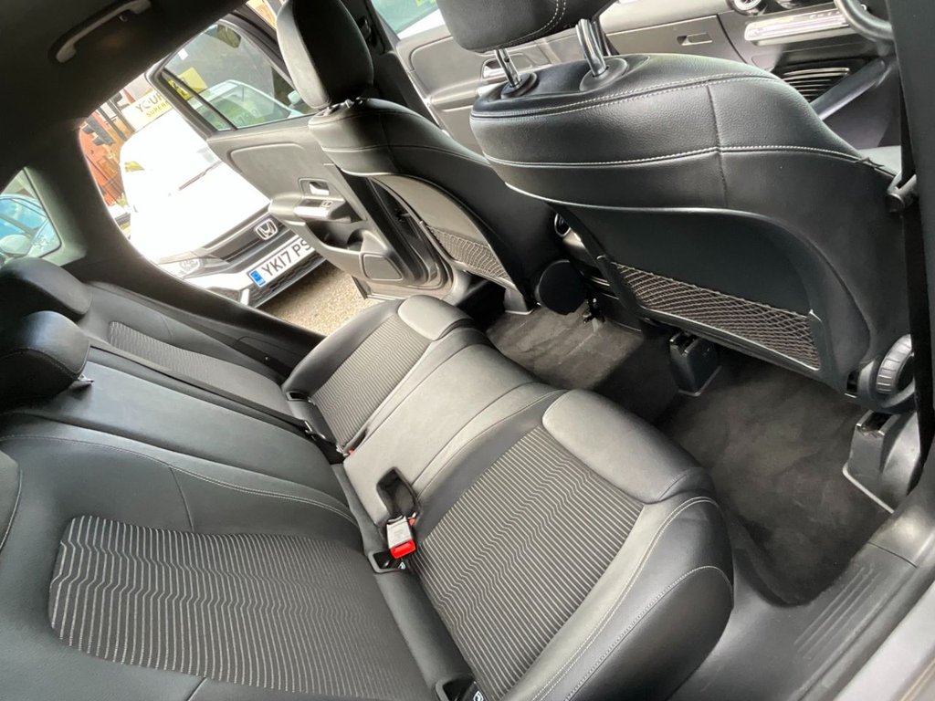 Used Mercedes-Benz GLA 2020 for sale - 76367495: Photo 12