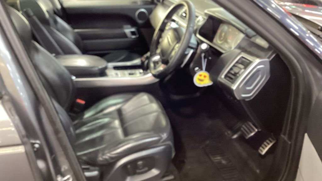 Used Land Rover Range Rover Sport 2017 for sale - 76654937: Photo 13