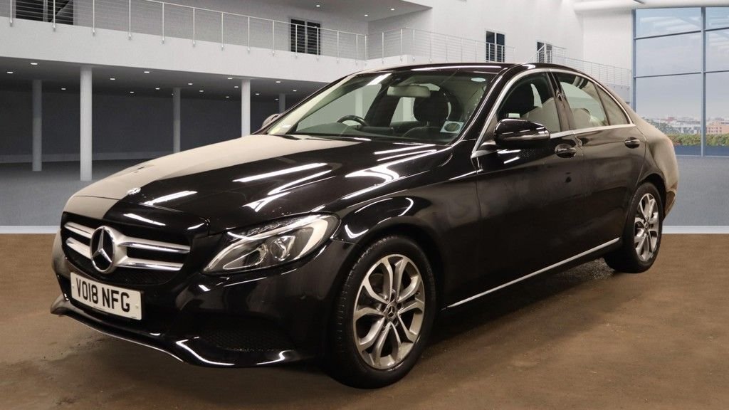 Used Mercedes-Benz C Class 2018 for sale - 77464064: Photo 2