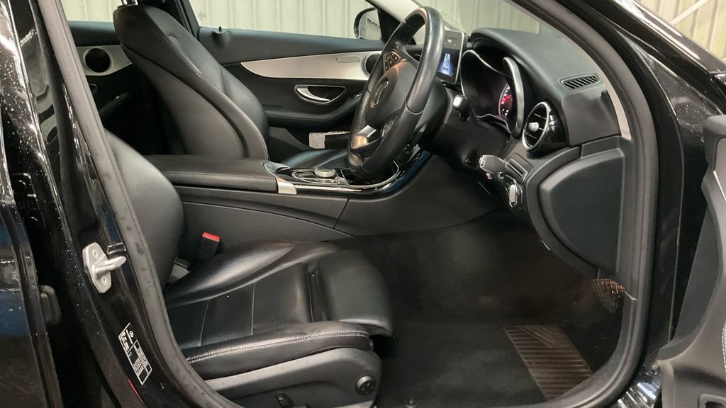Used Mercedes-Benz C Class 2018 for sale - 77464064: Photo 9
