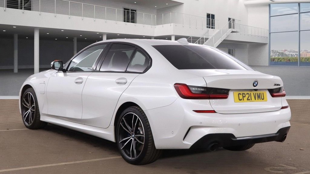 Used BMW 3 Series 2021 for sale - 76642543: Photo 3