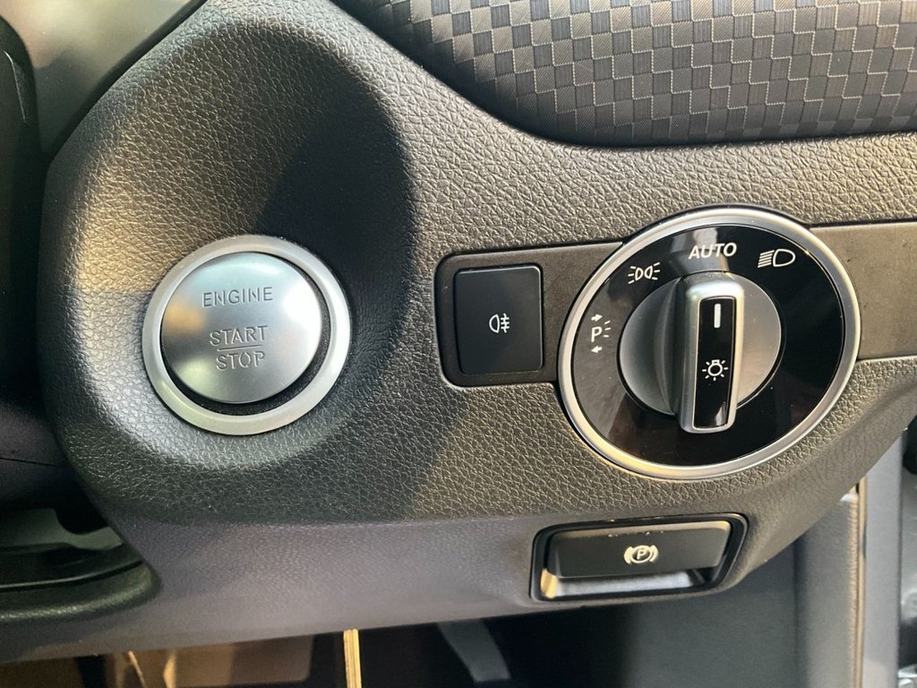 Used Mercedes-Benz A-Class 2018 for sale - 76481698: Photo 21