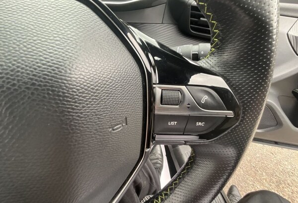 Used Peugeot 2008 2021 for sale - 76234360: Photo 16