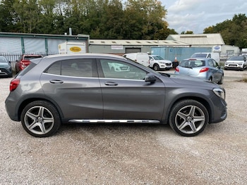 Used Mercedes-Benz GLA 2020 for sale - 76234299: Photo 2