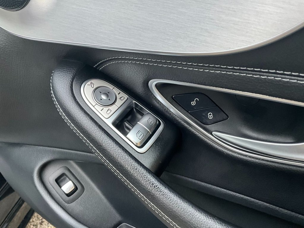 Used Mercedes-Benz C Class 2019 for sale - 77153230: Photo 17