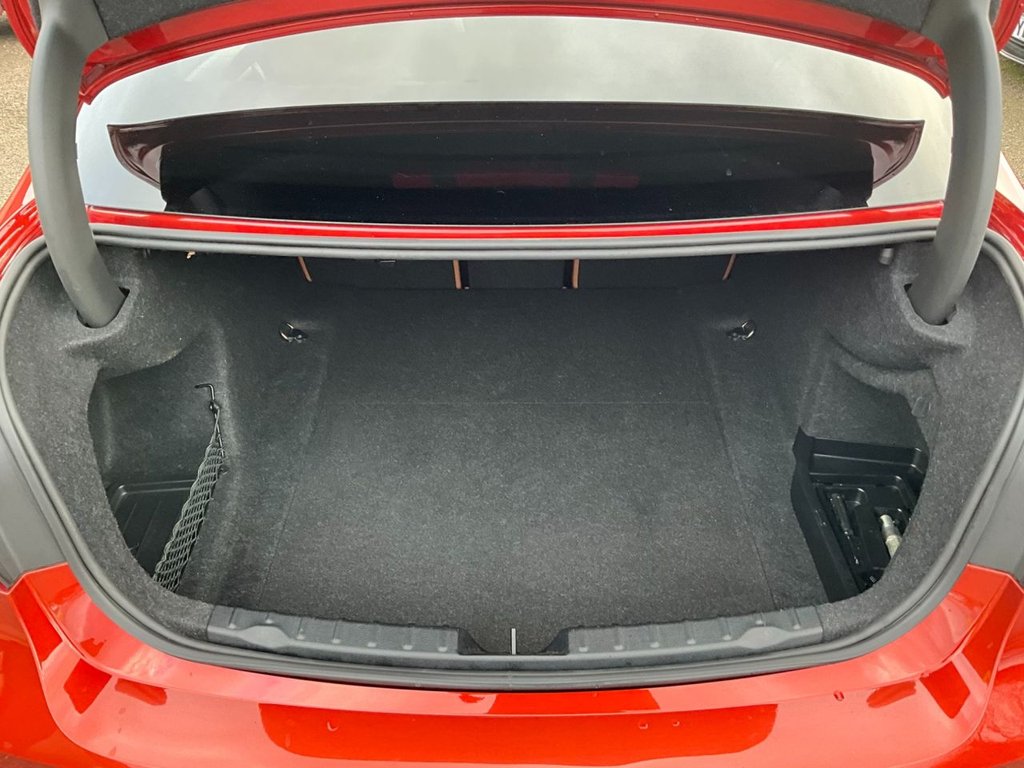 Used BMW 3 Series 2018 for sale - 77798128: Photo 32