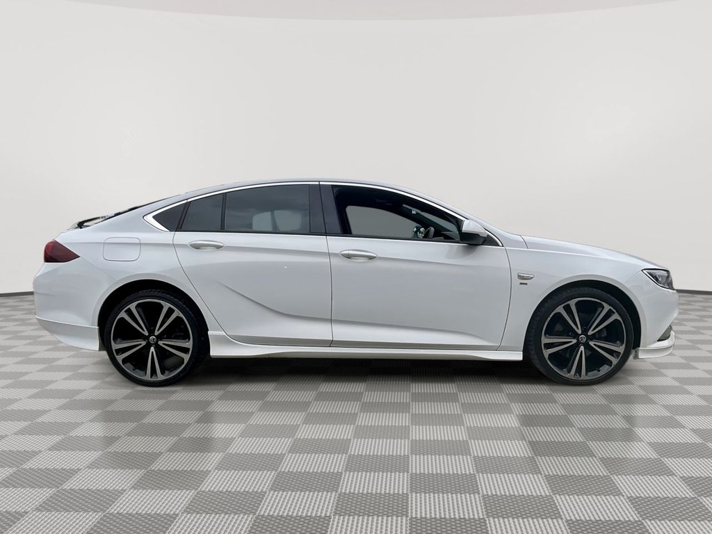 Used Vauxhall Insignia 2018 for sale - 76356404: Photo 5