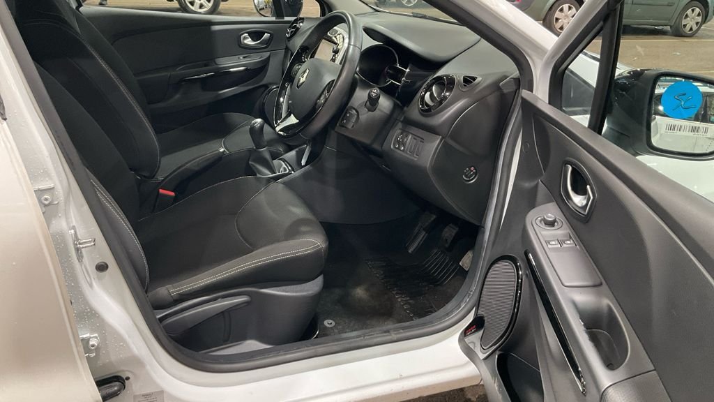 Used Renault Clio 2016 for sale - 77798180: Photo 15