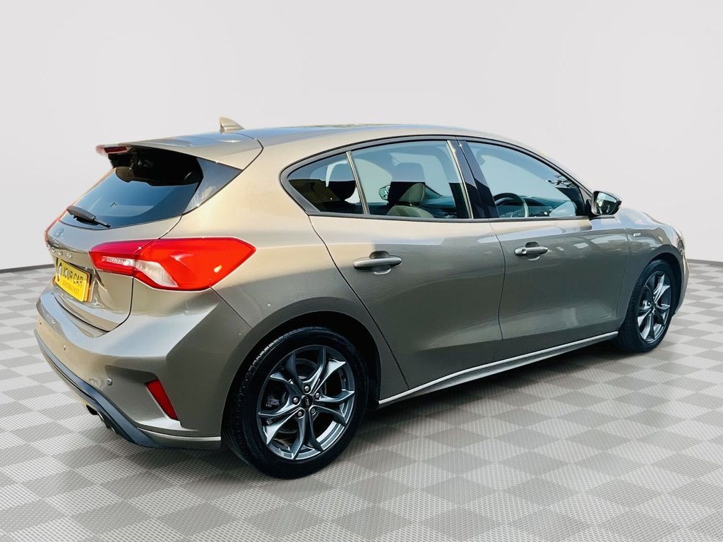 Used Ford Focus 2019 for sale - 76234363: Photo 9