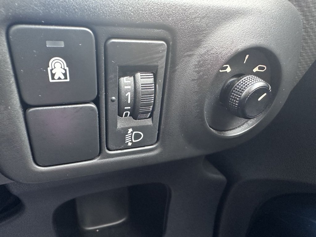 Used Citroen C4 Cactus 2016 for sale - 76234302: Photo 23