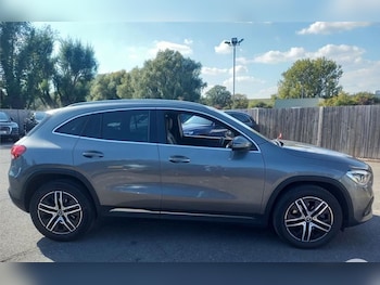 Used Mercedes-Benz GLA 2020 for sale - 76234388: Photo 2