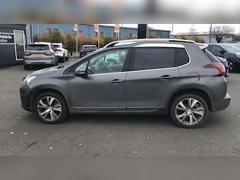 Used Peugeot 2008 2018 for sale - 76546994: Photo