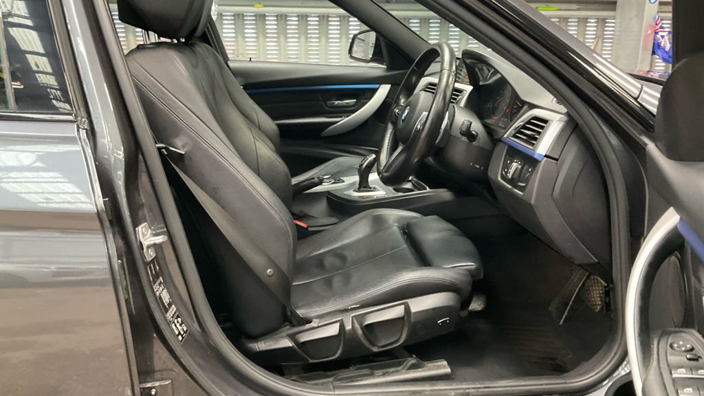 Used BMW 3 Series 2017 for sale - 77241669: Photo 15