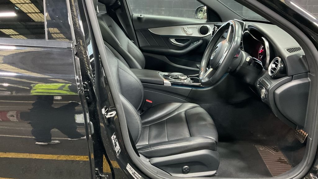 Used Mercedes-Benz C Class 2018 for sale - 77302475: Photo 15