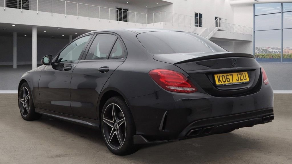 Used Mercedes-Benz C Class 2018 for sale - 77302475: Photo 3