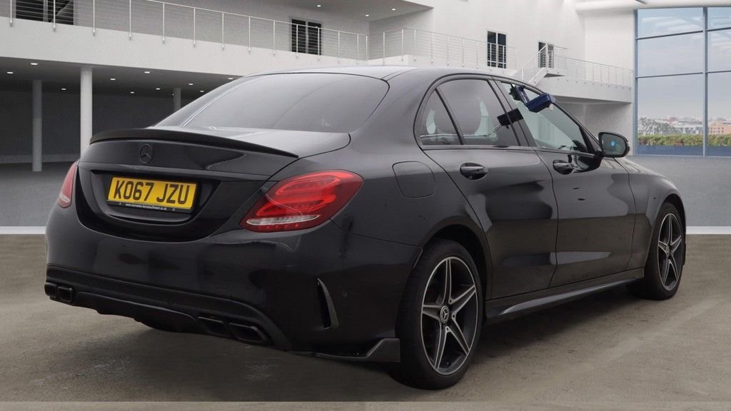 Used Mercedes-Benz C Class 2018 for sale - 77302475: Photo 4