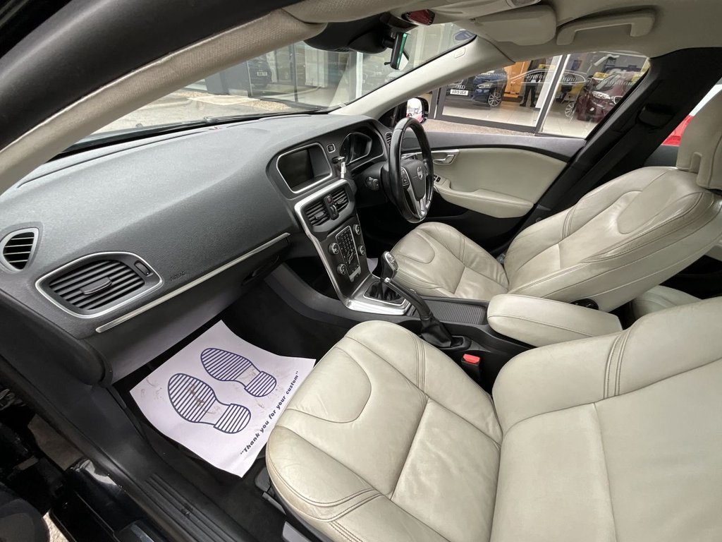 Used Volvo V40 2013 for sale - 76654904: Photo 16