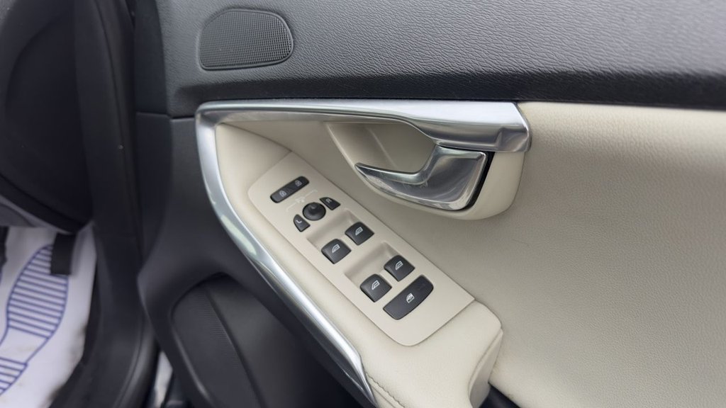 Used Volvo V40 2013 for sale - 76654904: Photo 20