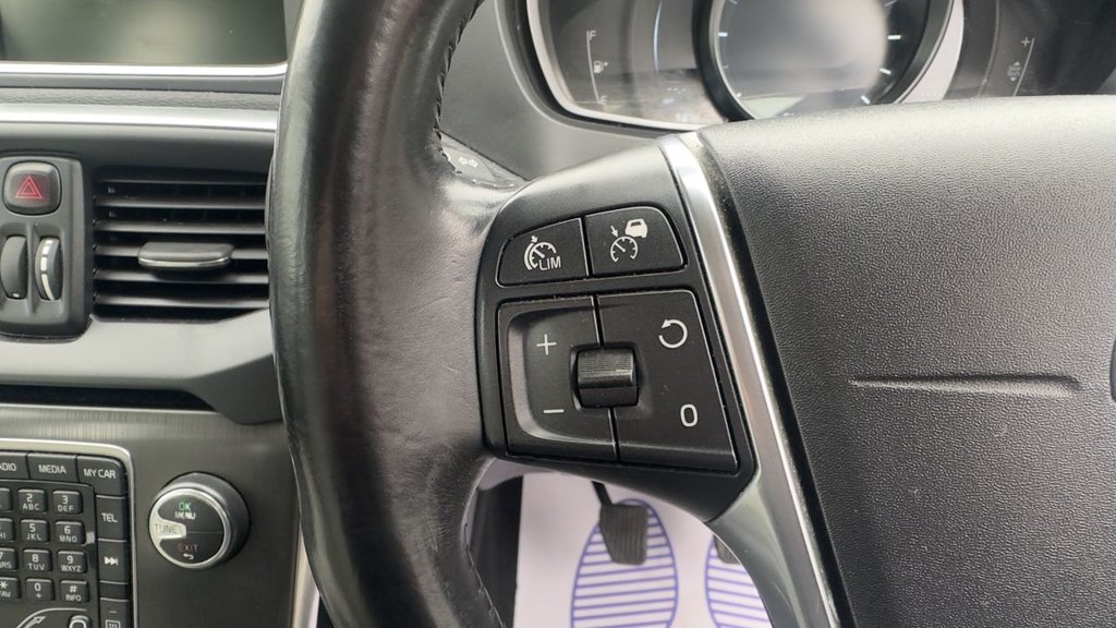 Used Volvo V40 2013 for sale - 76654904: Photo 21