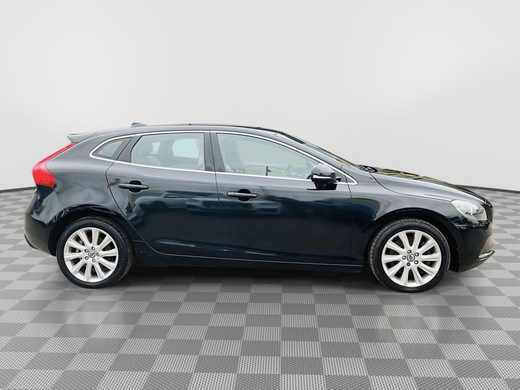 Used Volvo V40 2013 for sale - 76654904: Photo 5