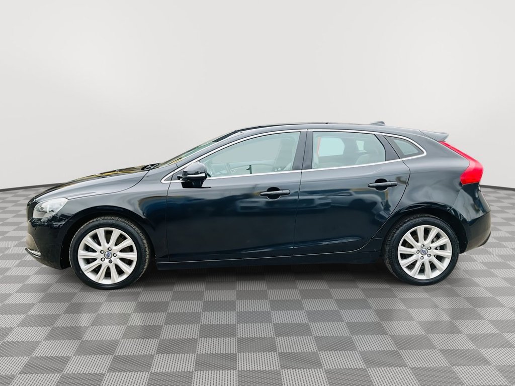 Used Volvo V40 2013 for sale - 76654904: Photo 6
