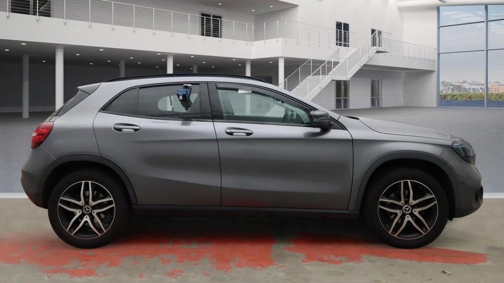 Used Mercedes-Benz GLA 2019 for sale - 77302465: Photo 5