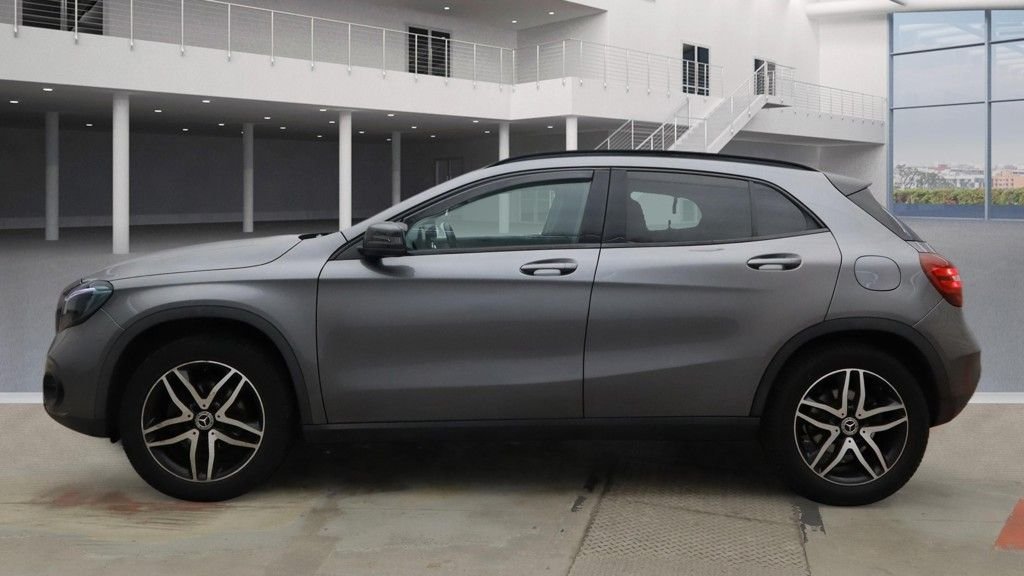 Used Mercedes-Benz GLA 2019 for sale - 77302465: Photo 6