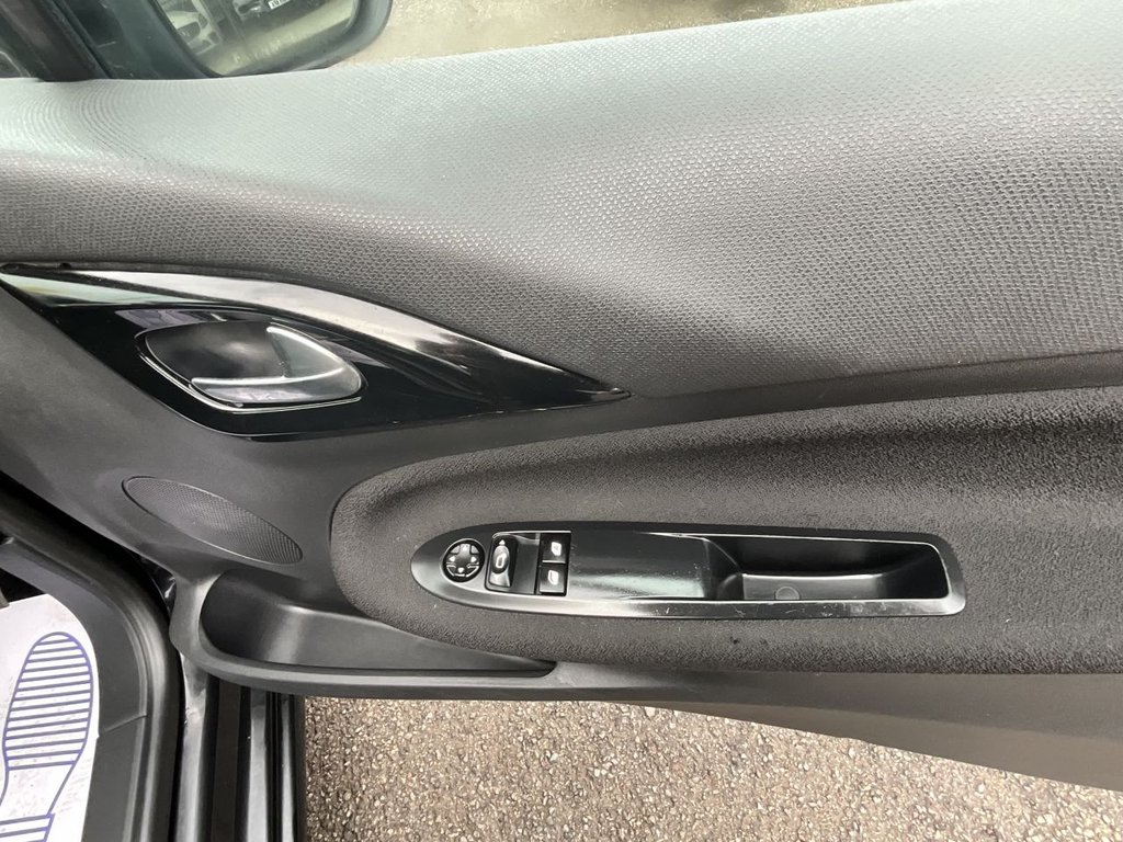 Used Citroen DS3 2013 for sale - 76406438: Photo 18