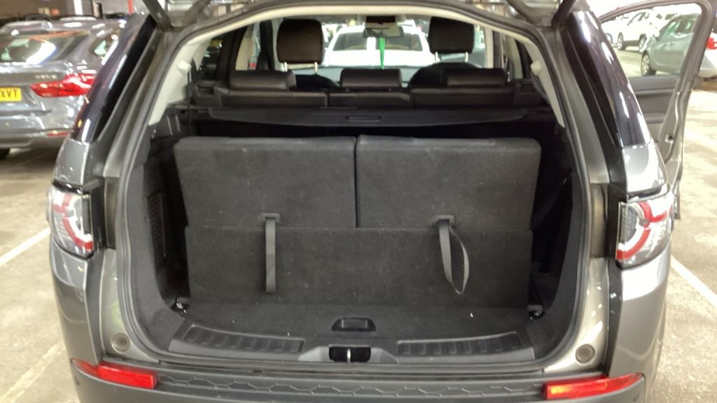 Used Land Rover Discovery Sport 2018 for sale - 77463598: Photo 12