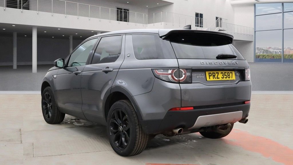 Used Land Rover Discovery Sport 2018 for sale - 77463598: Photo 3