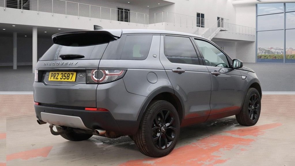 Used Land Rover Discovery Sport 2018 for sale - 77463598: Photo 4