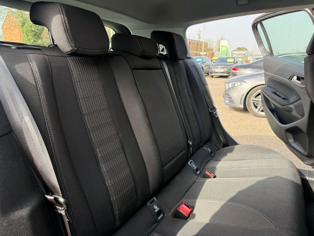 Used Peugeot 308 2017 for sale - 77798333: Photo 14