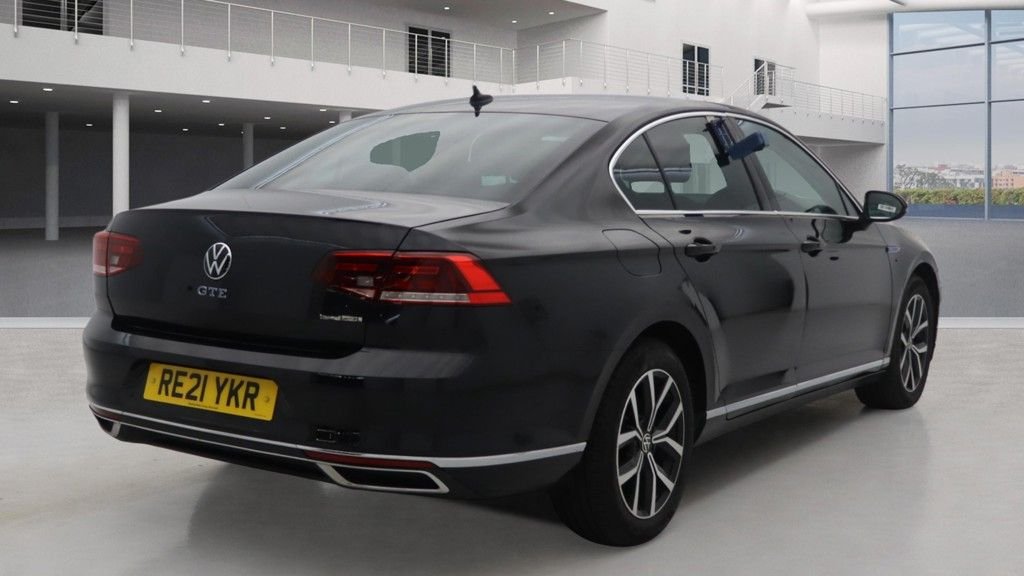 Used Volkswagen Passat 2021 for sale - 77153900: Photo 4