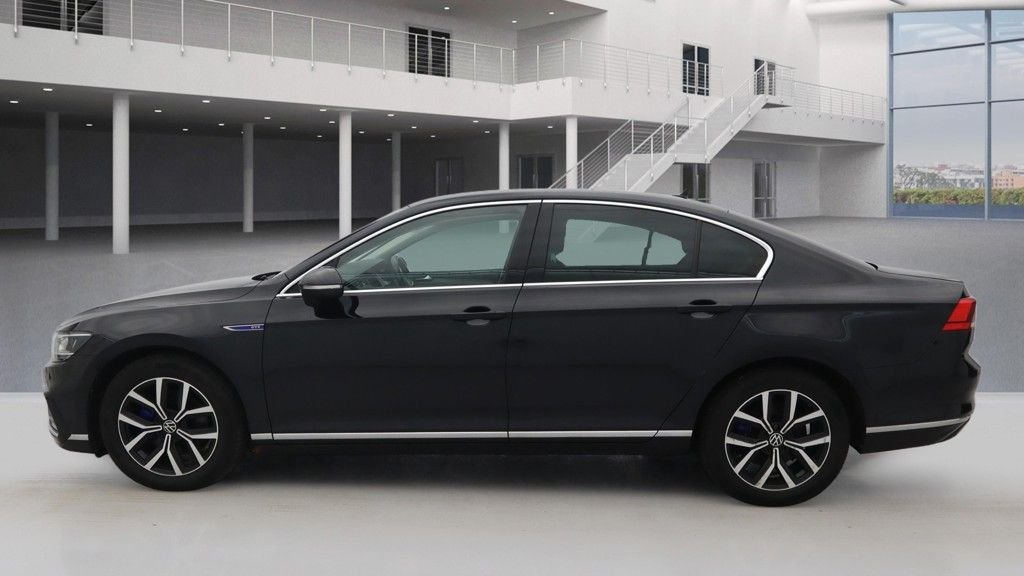 Used Volkswagen Passat 2021 for sale - 77153900: Photo 6