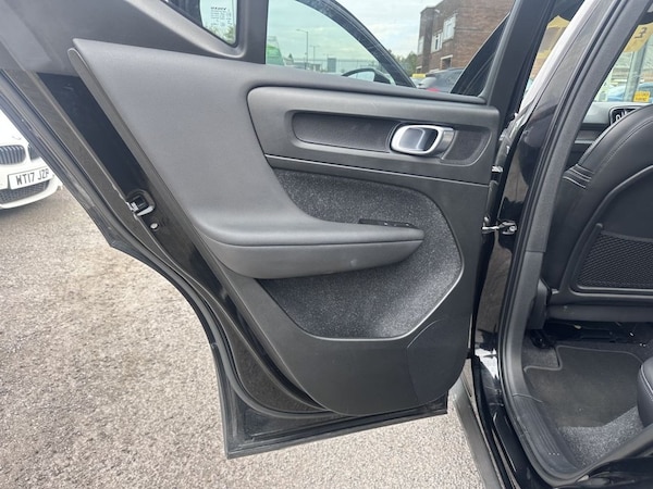 Used Volvo XC40 2021 for sale - 76234343: Photo 17