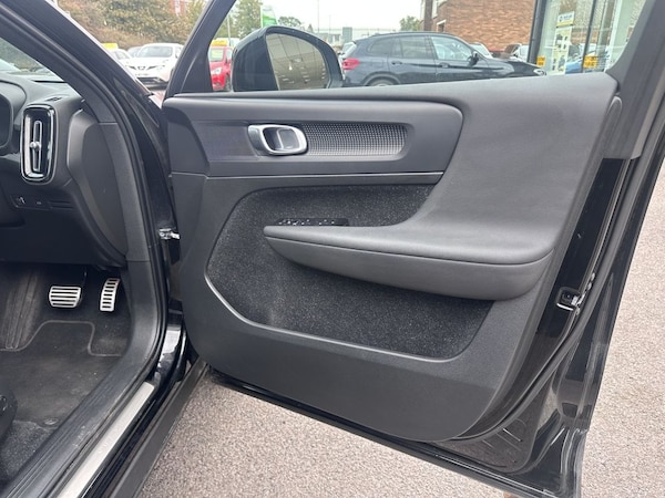Used Volvo XC40 2021 for sale - 76234343: Photo 21