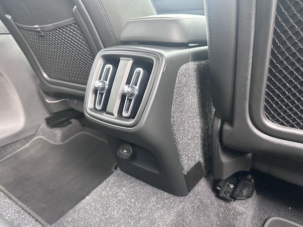Used Volvo XC40 2021 for sale - 76234343: Photo 23
