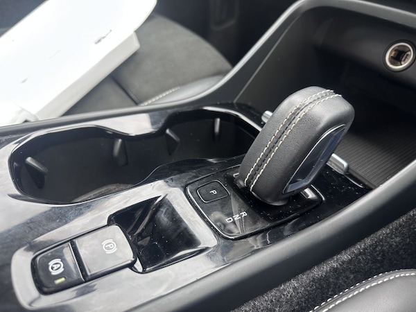 Used Volvo XC40 2021 for sale - 76234343: Photo 31