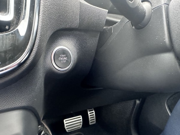 Used Volvo XC40 2021 for sale - 76234343: Photo 34
